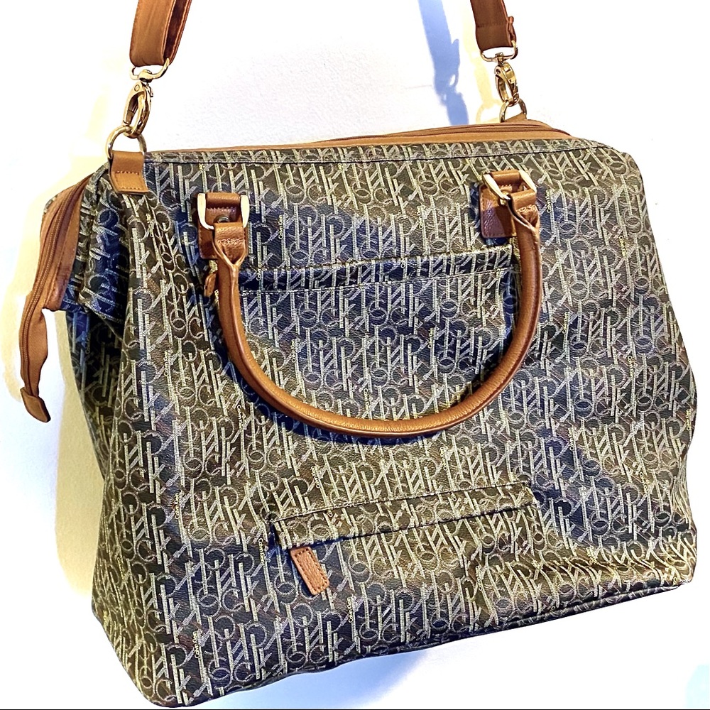 Huge Calvin Klein overnight bag/ purse EUC
